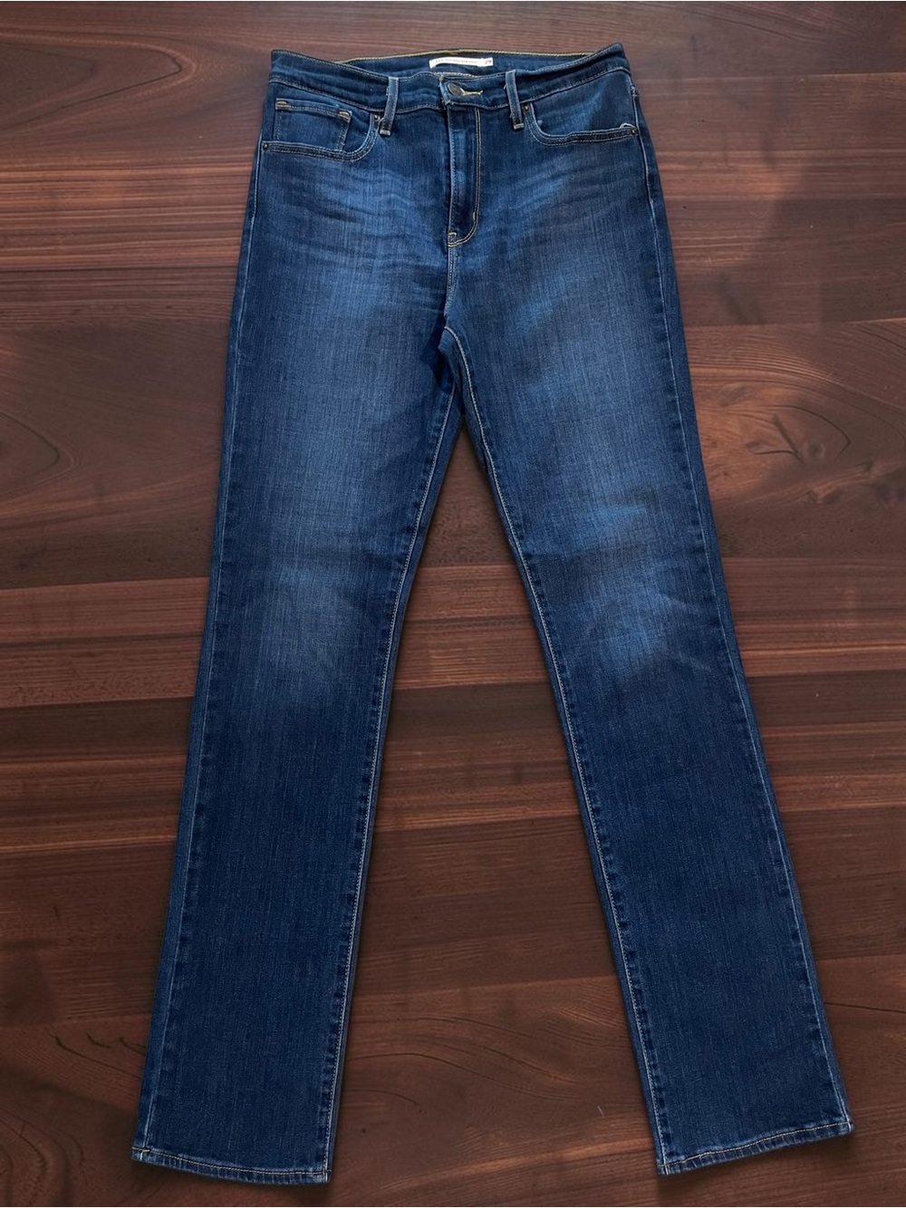 Levi's Women's 724 High-Rise‎ Straight Jeans Deep Indigo Blue Size 29